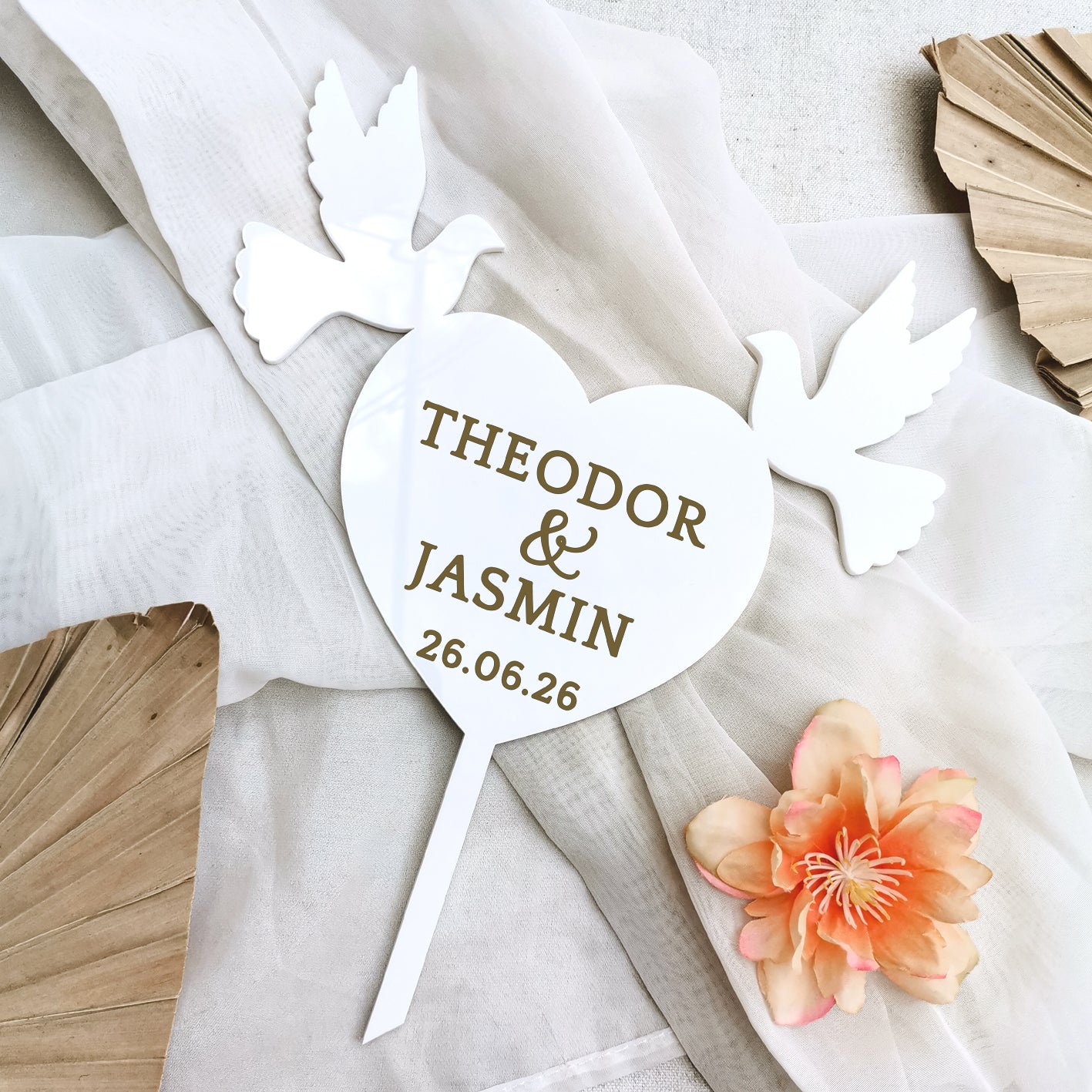 Cake Topper Hochzeit Herz mit Tauben * personalisiert mit zwei Vornamen & Datum