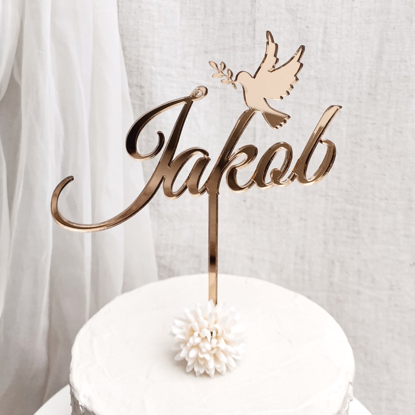 Cake Topper mit sitzender Taube * personalisiert mit einem Namen