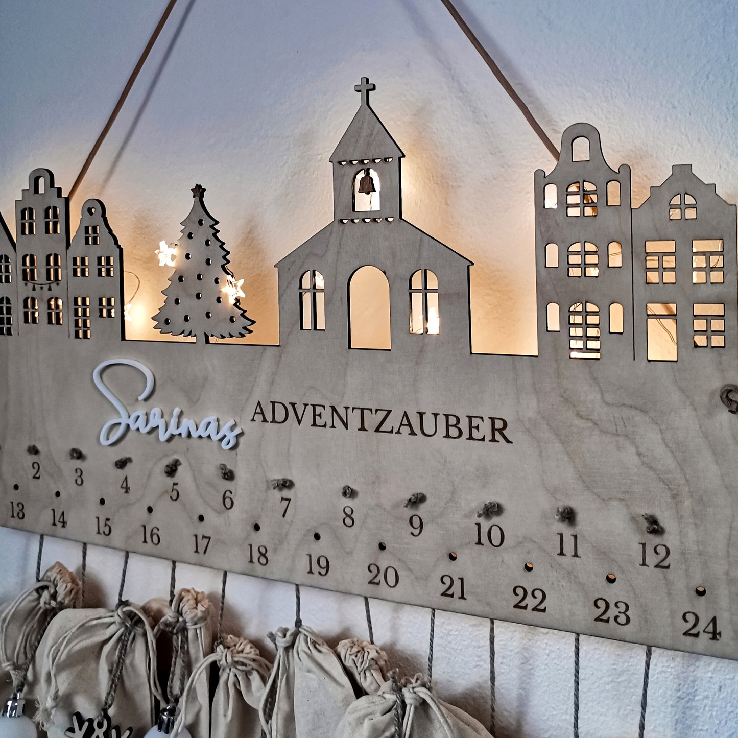 Adventskalender Weihnachtsstadt * Stadt Häuser Kirche Tannenbaum * Bundle mit 2 Größen * SVG Laserdatei
